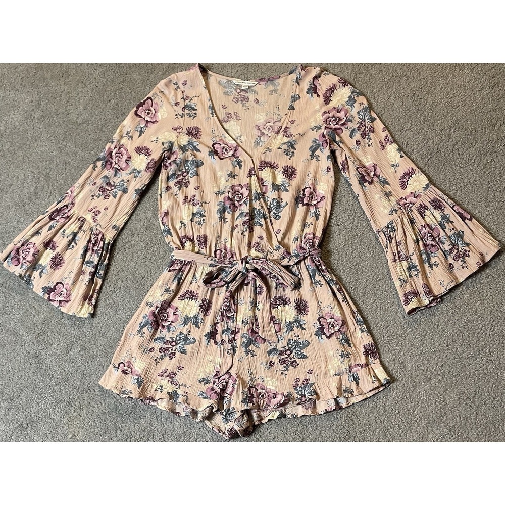 Y2K AEO Floral Belted Romper Juniors S Bell Sleeve Blush Purple Ruffles Hippie